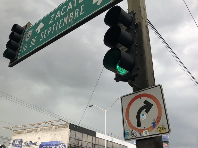 Semáforos inteligentes para Segundo Anillo en el oriente y norte de la ciudad de Aguascalientes