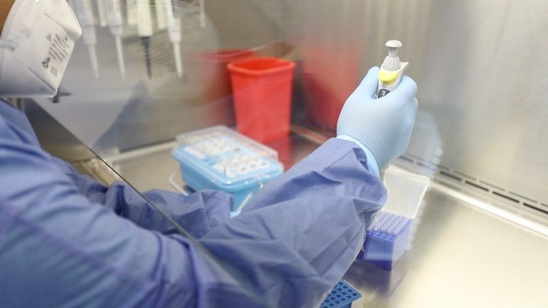 Aguascalientes es de los estados que más pruebas de Covid-19 aplica