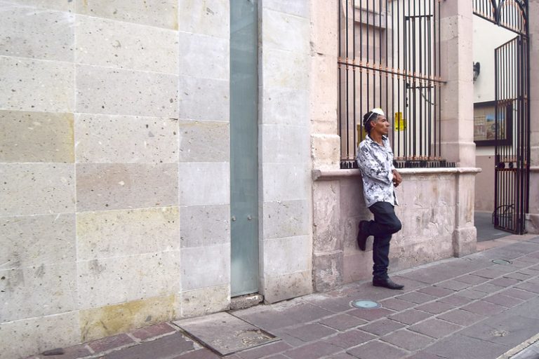 ¿Cómo va Aguascalientes contra sus estados vecinos en número de fallecidos  y casos confirmados de COVID-19? Al 09 de Agosto