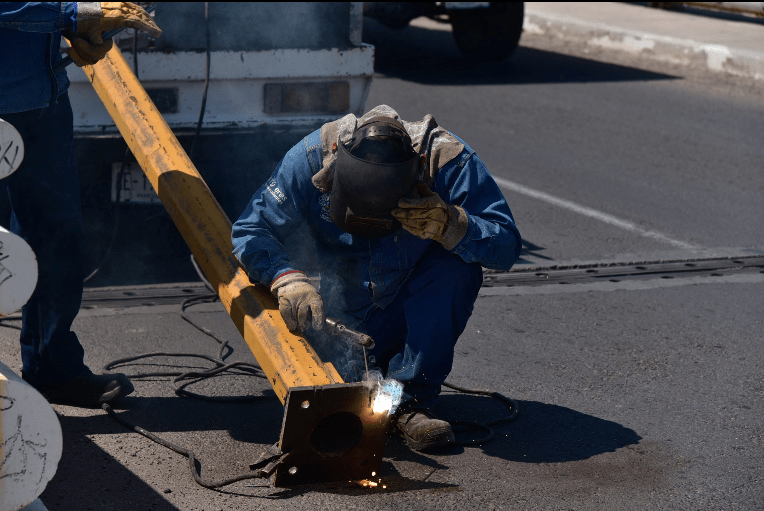Modernizan alumbrado público de Aguascalientes