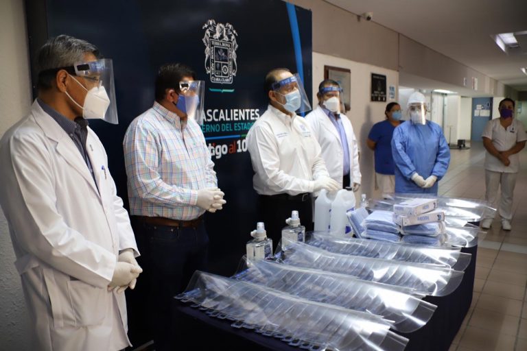 Gobernador de Aguascalientes entregó insumos a personal del Hospital General de Calvillo