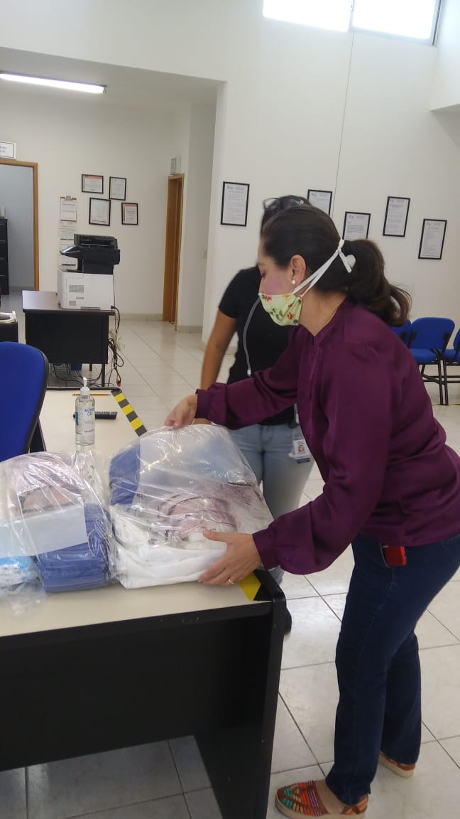 Entregan material de protección a personal de Uneme CAPA en Aguascalientes