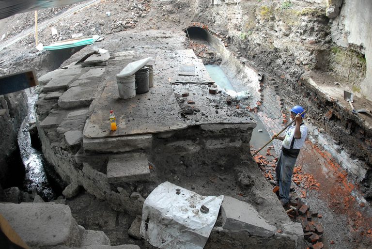 Paralizada, la investigación arqueológica: López Luján