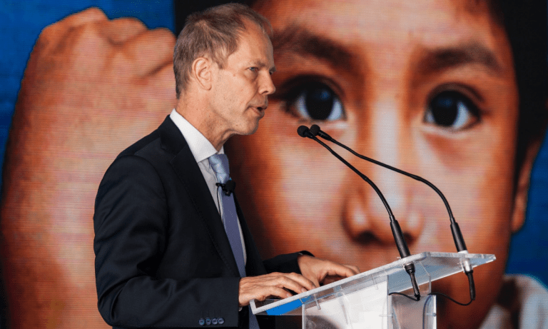 Urge una revolución social para proteger a la infancia: Christian Skoog