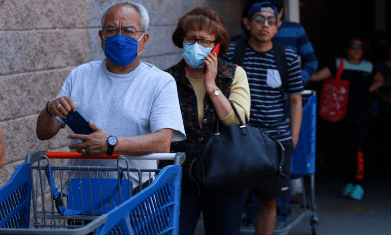 Walmart se llena los bolsillos y despide empleados en plena pandemia por COVID-19