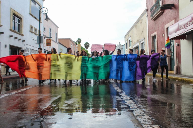 Aún sin claridad sobre el avance de derechos de la mujer y de la comunidad LGBT