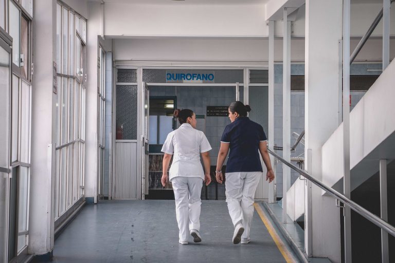 Trabajadores del Hospital Hidalgo de Aguascalientes piden más personal, equipo y ser ascendidos a tercer nivel de salud