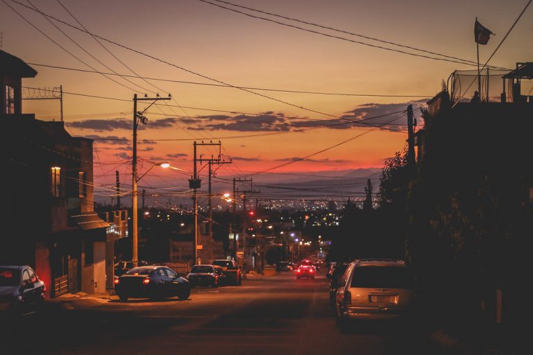 Transformemos el paradigma: calles sociales, accesibles y ecológicas / Pensar el hábitat