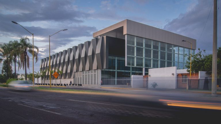 Las vías del tren en Aguascalientes  (II) / Pensar el hábitat