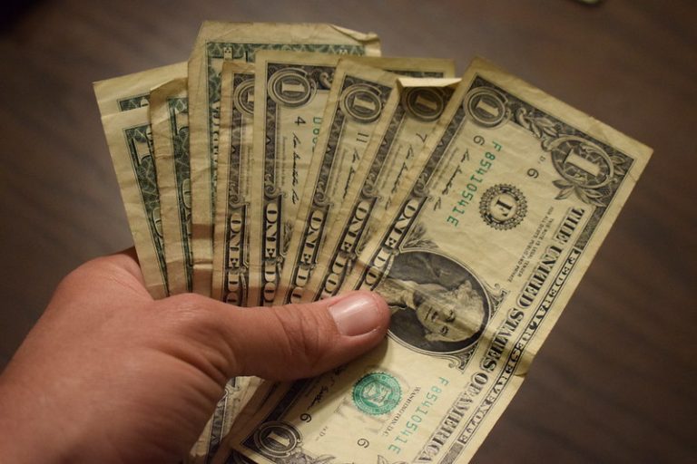 Este año llegarán 20 por ciento menos ingresos por remesas al país