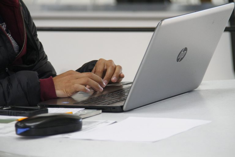 Instituciones públicas deben promover información a toda la población