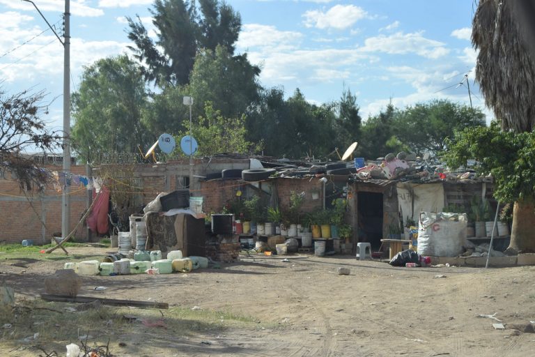 Pobreza y Covid-19 en los municipios de México