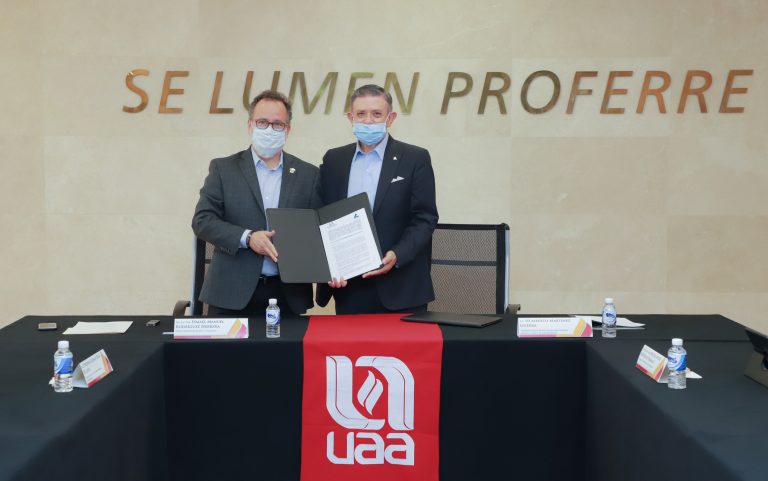 Firman convenio de colaboración UAA y Canaco