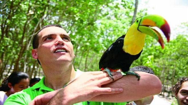 A prima del “Niño verde” consiguió sueldazo del erario en el PVEM