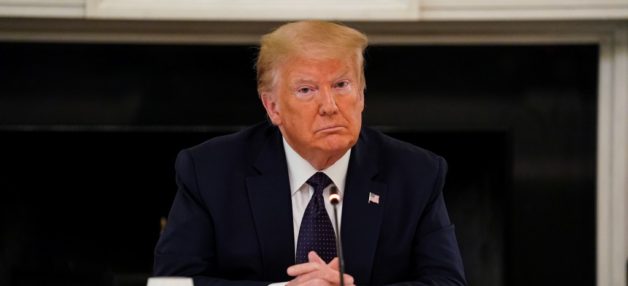 Para Trump, la técnica policíaca de estrangulamiento podría ser necesaria