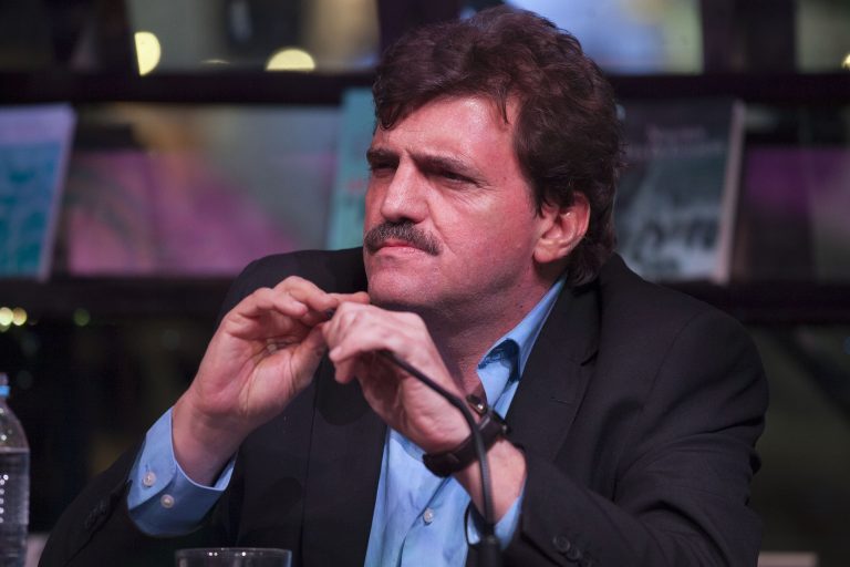 Enrique Serna gana el Premio Xavier Villaurrutia de Escritores para Escritores 2019