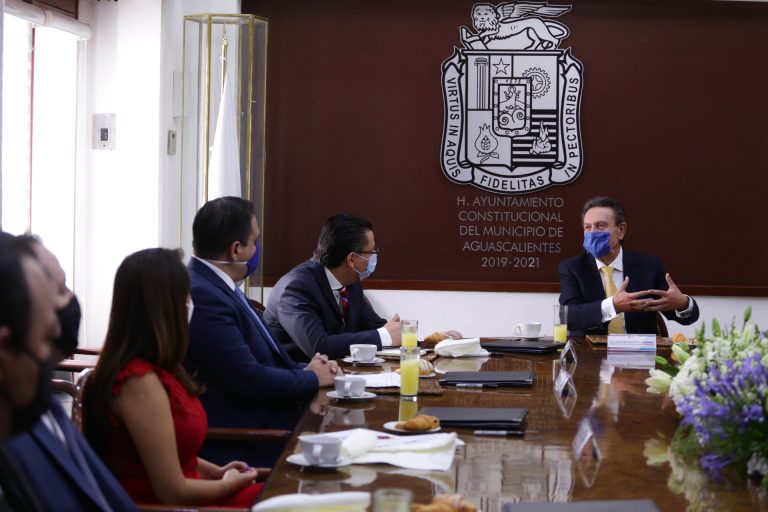Alcaldesa de Aguascalientes firma convenio con Nafin para capacitar Mipymes