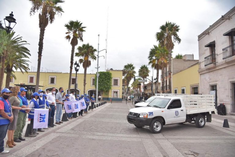 Entregan nuevos vehículos a personal de servicios públicos en Aguascalientes