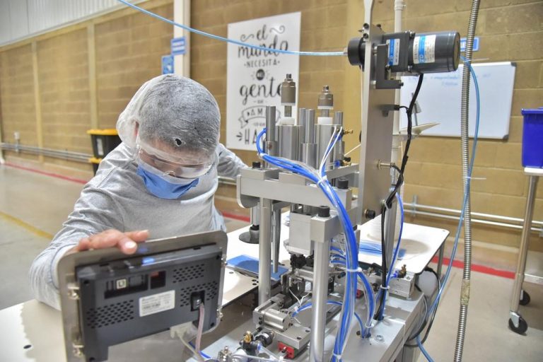 Inauguran empresa textil en Jesús María, Aguascalientes