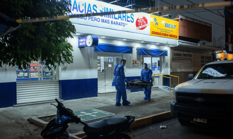 Miedo en la farmacia. La pandemia alcanza al Dr. Simi y similares
