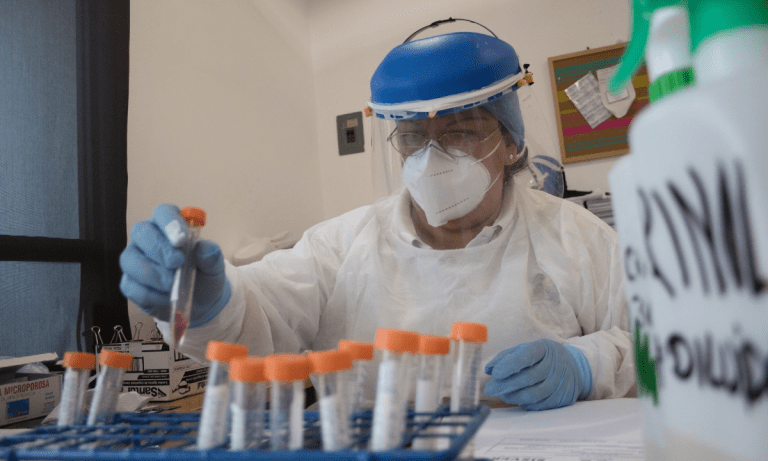 Covid infló los precios de insumos médicos hasta en 1,500%: Médicos Sin Fronteras