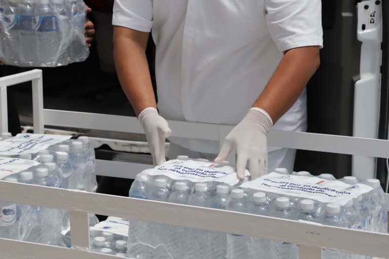 UAA ha donado 10 mil botellas de agua a hospitales Covid-19 en Aguascalientes