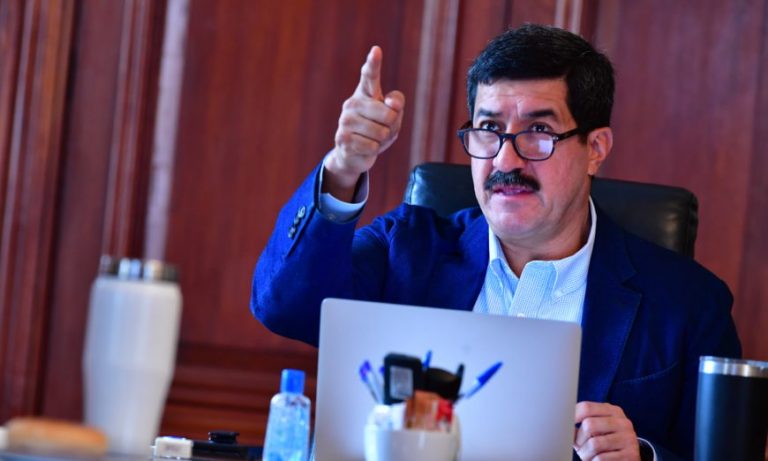 Corral acepta el reto de López Obrador, revisar el dinero público destinado para atender la pandemia