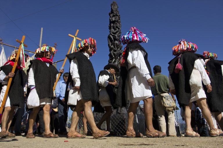 Piden a López Obrador que antes de construir el Tren Maya se haga justicia por la masacre de Acteal