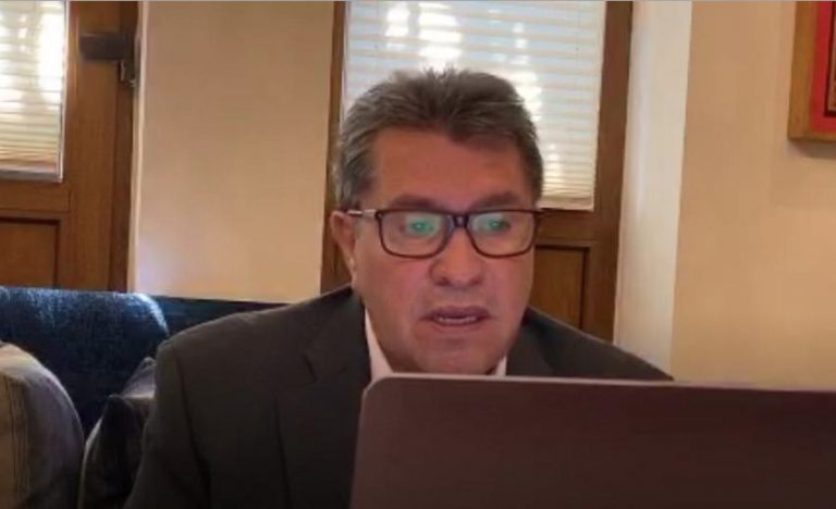 Impostergable, una revisión al sistema Afores: Monreal