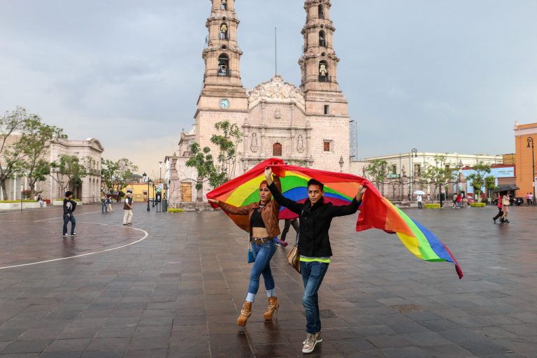 Acceso a la seguridad social para parejas del mismo sexo sigue sin garantizarse
