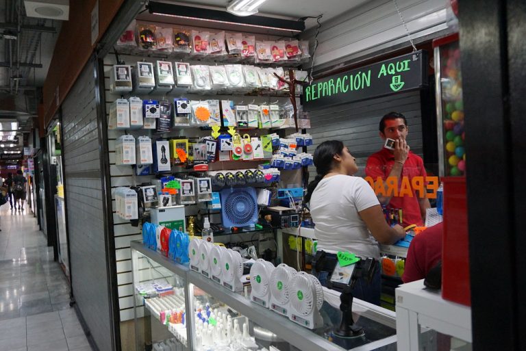 30 locales de la Plaza de la Tecnología de Aguascalientes cerraron por afectaciones económicas