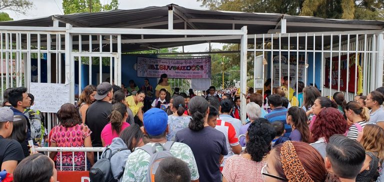 Regreso presencial a clases será sólo si el semáforo está en verde