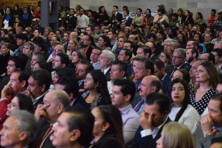 Mientras diputados cobran casi 70 mil al mes, salario promedio de los aguascalentenses es de 5 mil 100 pesos