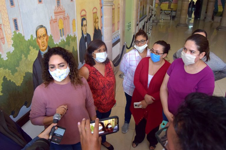 Diputados en Aguascalientes quieren dejar sin trabajo a madres solteras que trabajan en el Congreso