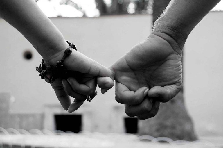 No hay evidencia que Covid-19 se transmita vía sexual: López-Gatell