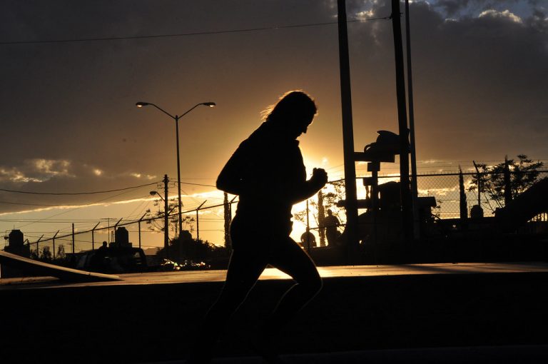 La ciudad observada por un corredor esporádico/ Pensar el hábitat