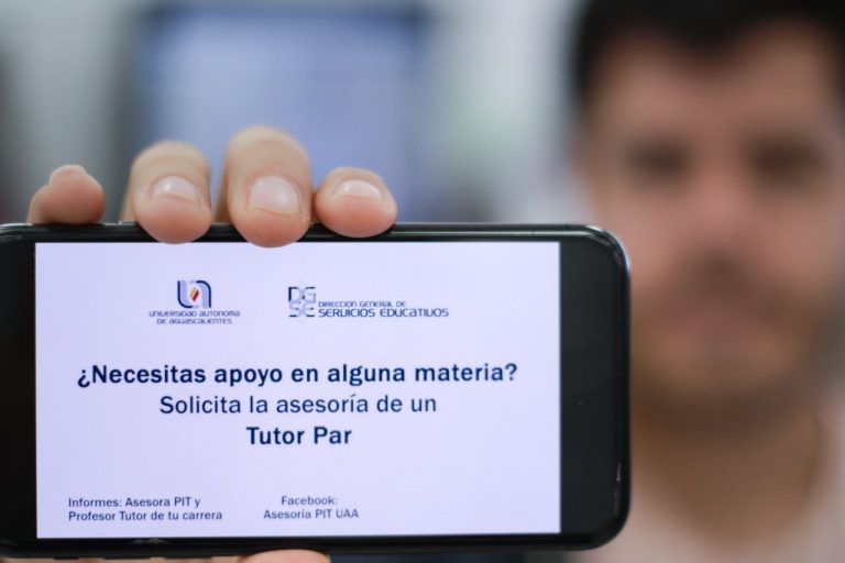 Programa de Tutoría de Pares brinda apoyo en exámenes extraordinarios