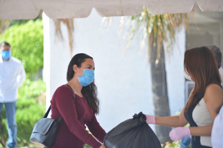 Alcaldesa de Aguascalientes invita a sumarse a la colecta de ropa