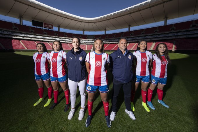 Solo el 10% de las jugadoras de la Liga MX Femenil puede ‘vivir’ del futbol, ¿Cómo puedes invertir en un equipo de futbol desde la Bolsa de Valores?, todo sobre la copa GNP por México