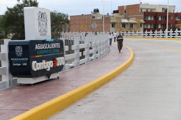 Orozco Sandoval inauguró calzada del nuevo puente vehicular de San Ignacio en Aguascalientes