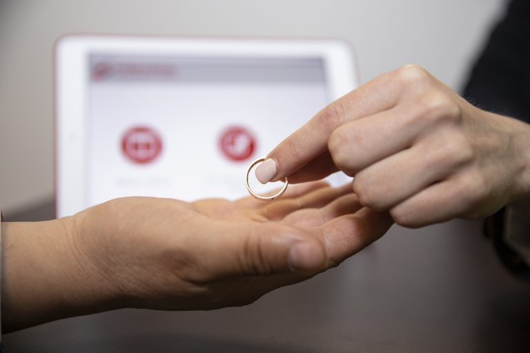 ¿La gente se casa más o menos? Esto es lo que dice el INEGI