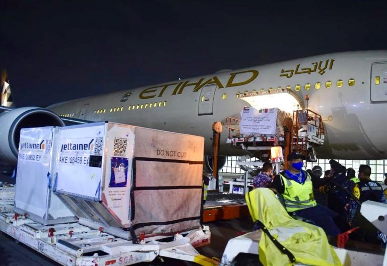 Reciben donación de insumos y equipo de protección de Emiratos Árabes Unidos