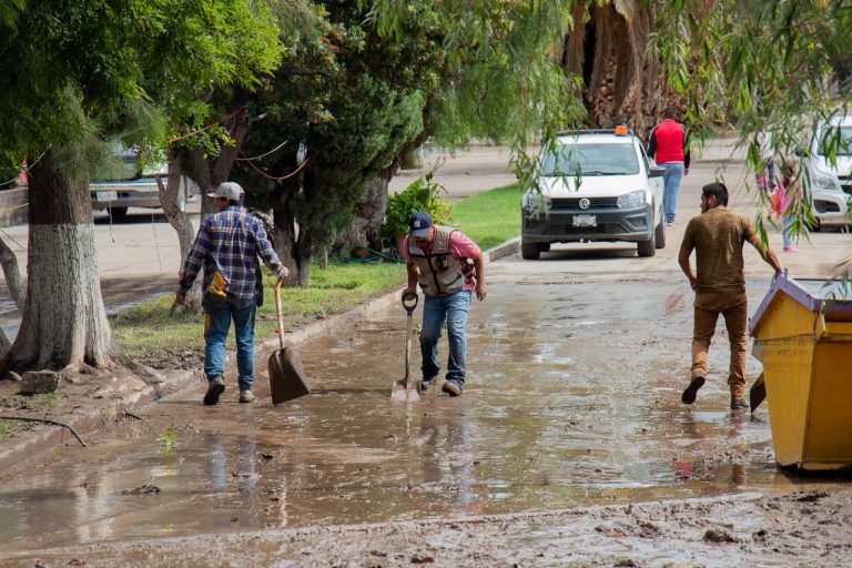 12 personas rescatadas durante inundación en Las Ánimas, Aguascalientes