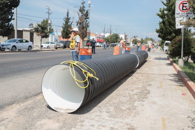 Gobernador de Aguascalientes supervisa y entrega obras en municipios del interior
