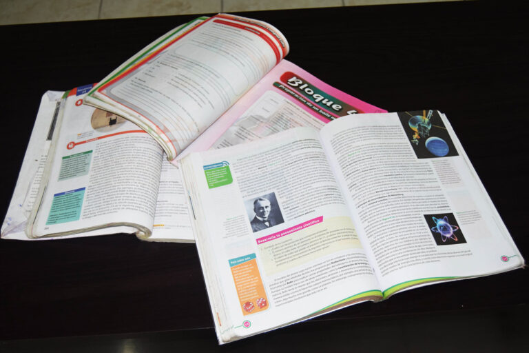 Maestros que defienden los LTG llaman mediocres a los legisladores de Aguascalientes