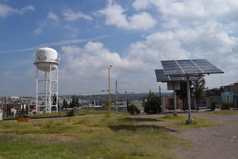 Firman empresa Banverde y la Coparmex para recibir energía limpia