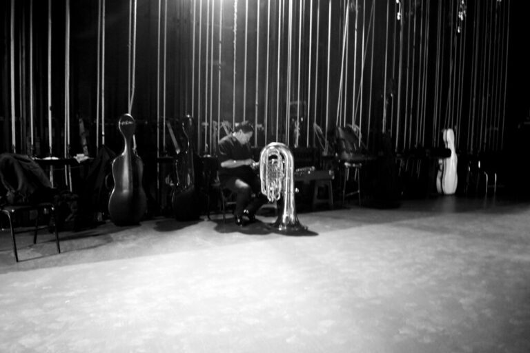 La sinfónica por fin está de regreso/ El banquete de los pordioseros 