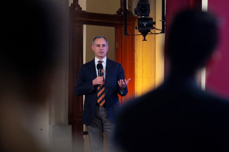 Irresponsables/ Bajo presión 