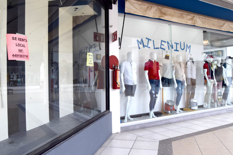 Continúan bajas ventas en negocios pequeños de Aguascalientes, algunos no terminarán el año a causa de la pandemia por COVID-19