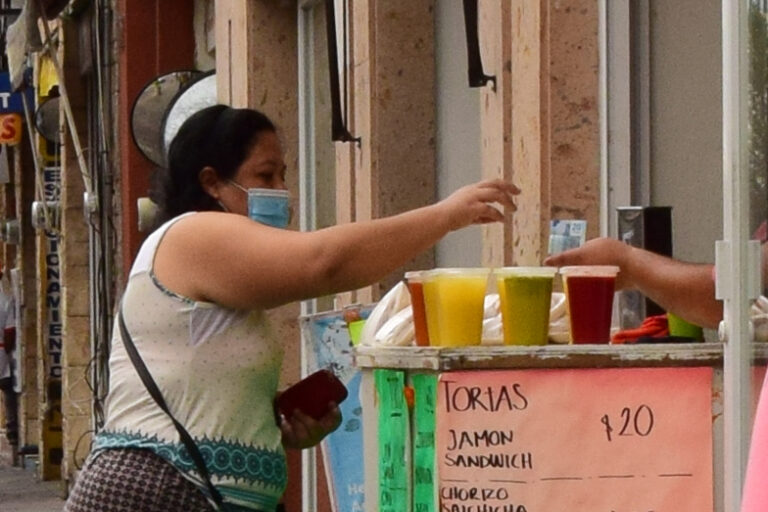 Aunque la pandemia va en descenso, Gatell advierte sobre un posible repunte